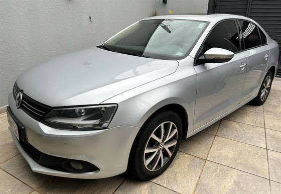 VOLKSWAGEN JETTA 2.0 COMFORTLINE FLEX 4P TIPTRONIC VOLKSWAGEN JETTA 2.0 COMFORTLINE FLEX 4P TIPTRONIC